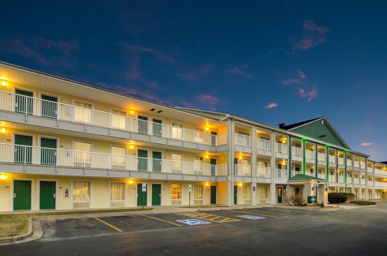 Hometowne Studios By Red Roof Denver - Glendale/ Cherry Creek Exteriér fotografie