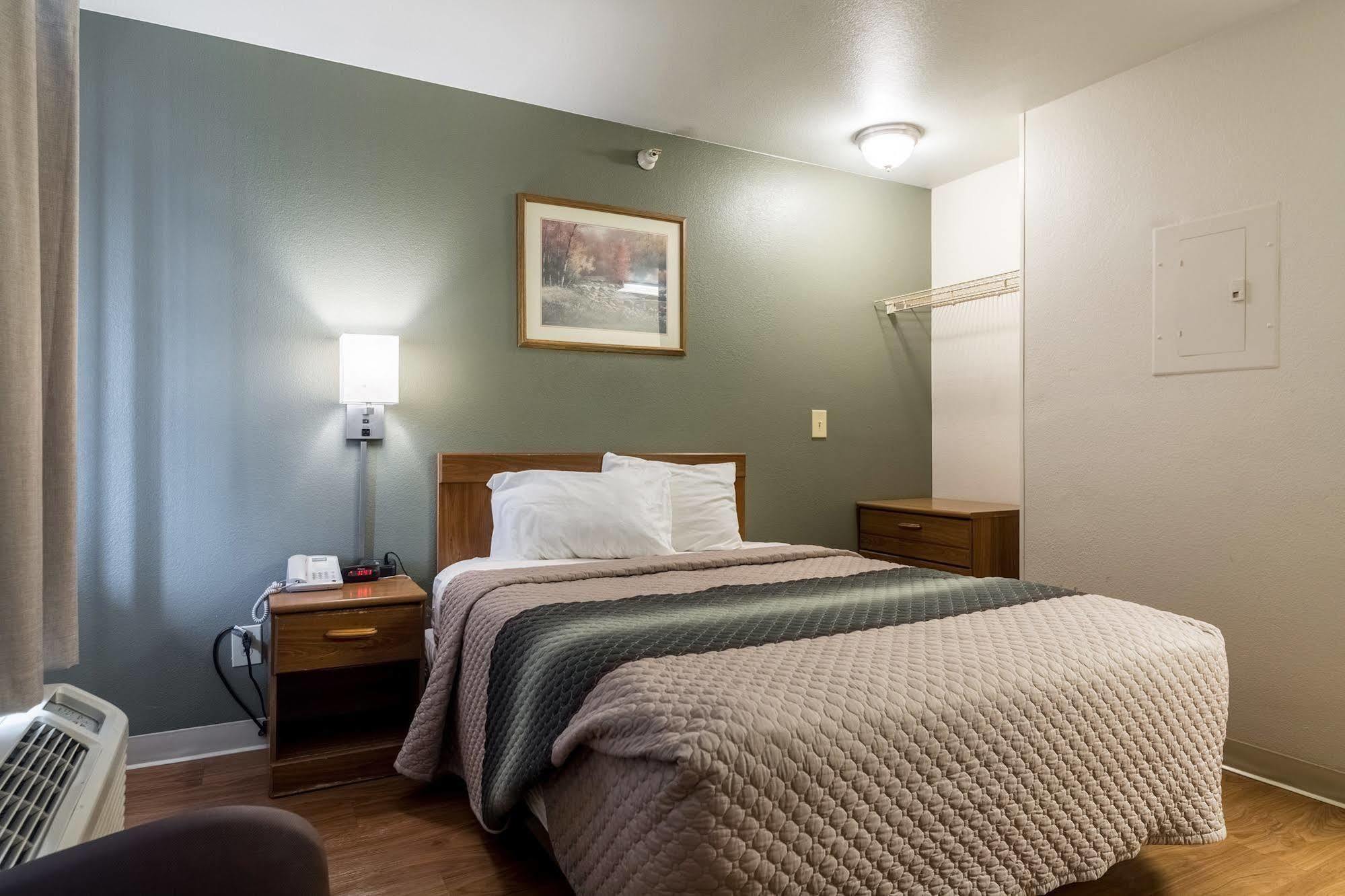 Hometowne Studios By Red Roof Denver - Glendale/ Cherry Creek Exteriér fotografie